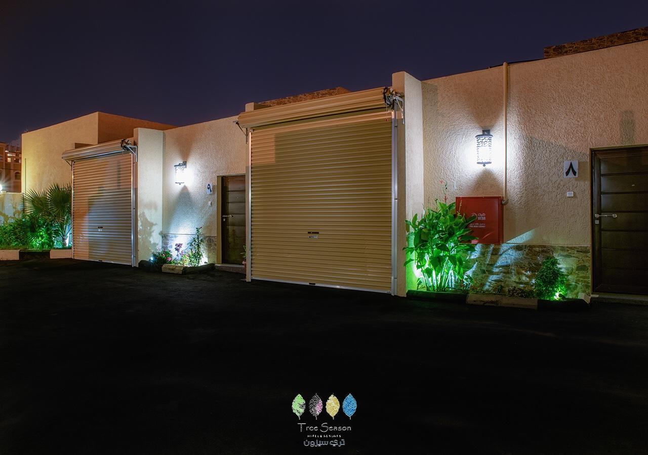 Tree Season Chalets Hotel Khamis Mushait Exterior photo